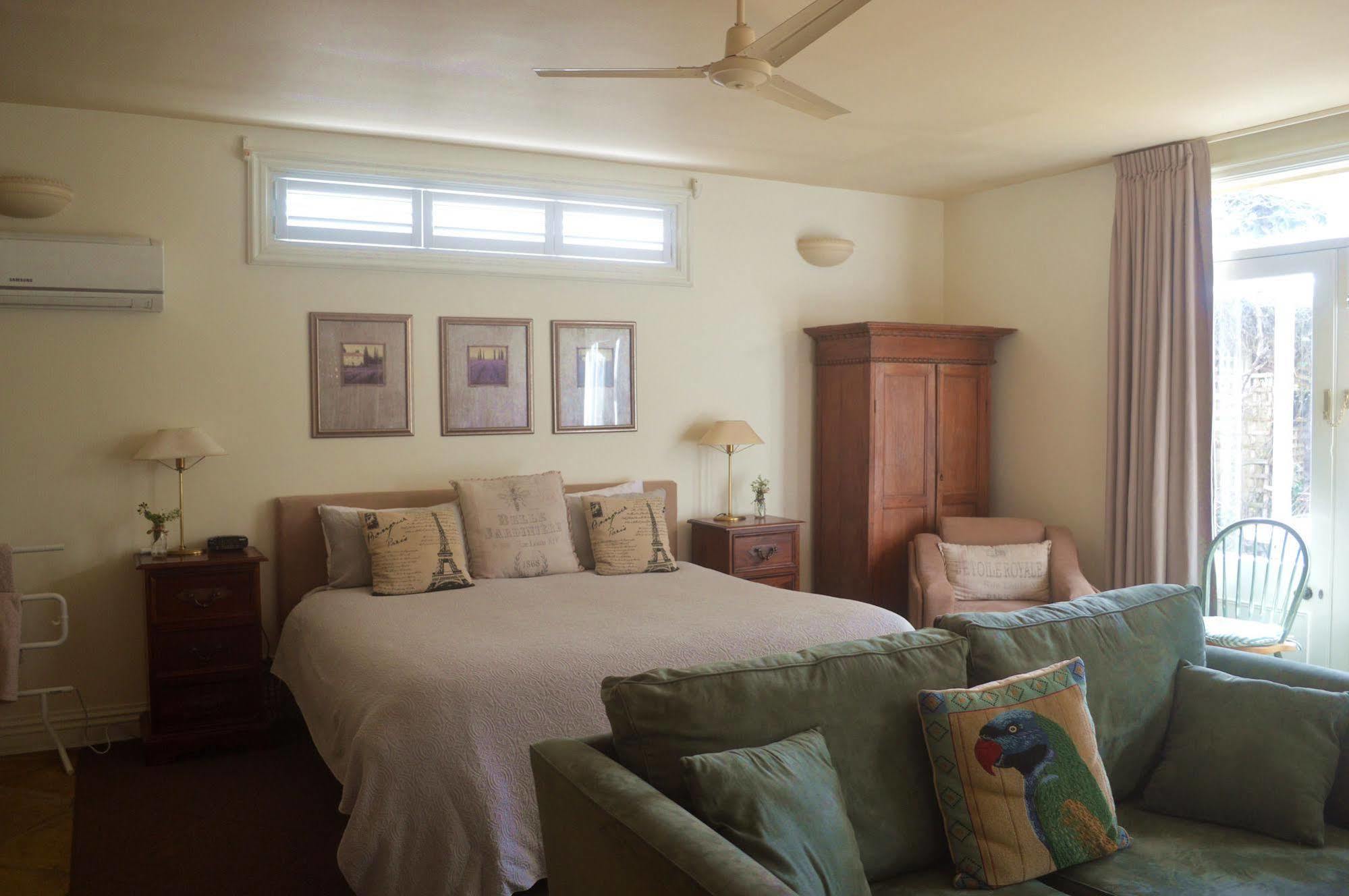 Athelney Cottage Bed And Breakfast Adelaide Exterior photo